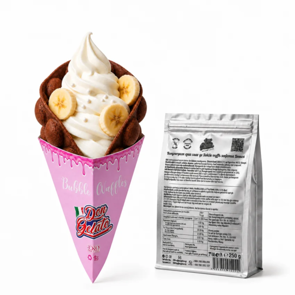 Bubble Waffle cu ciocolată Don Gelato, cu înghețată moale și sos de ciocolată într-un suport roz din hârtie