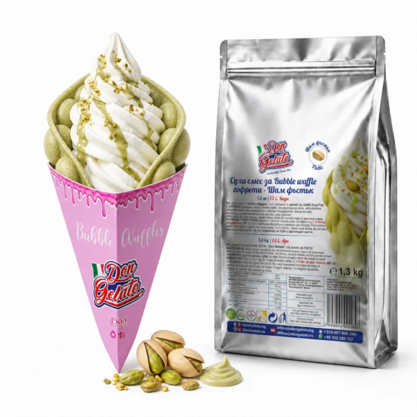 Bubble Waffle verzi cu fistic Don Gelato, cu înghețată moale într-un suport roz din hârtie