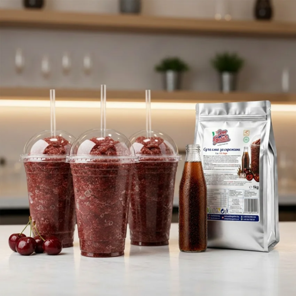 Vitrină HoReCa cu mai multe pahare de granită Cherry Cola pentru servire profesională